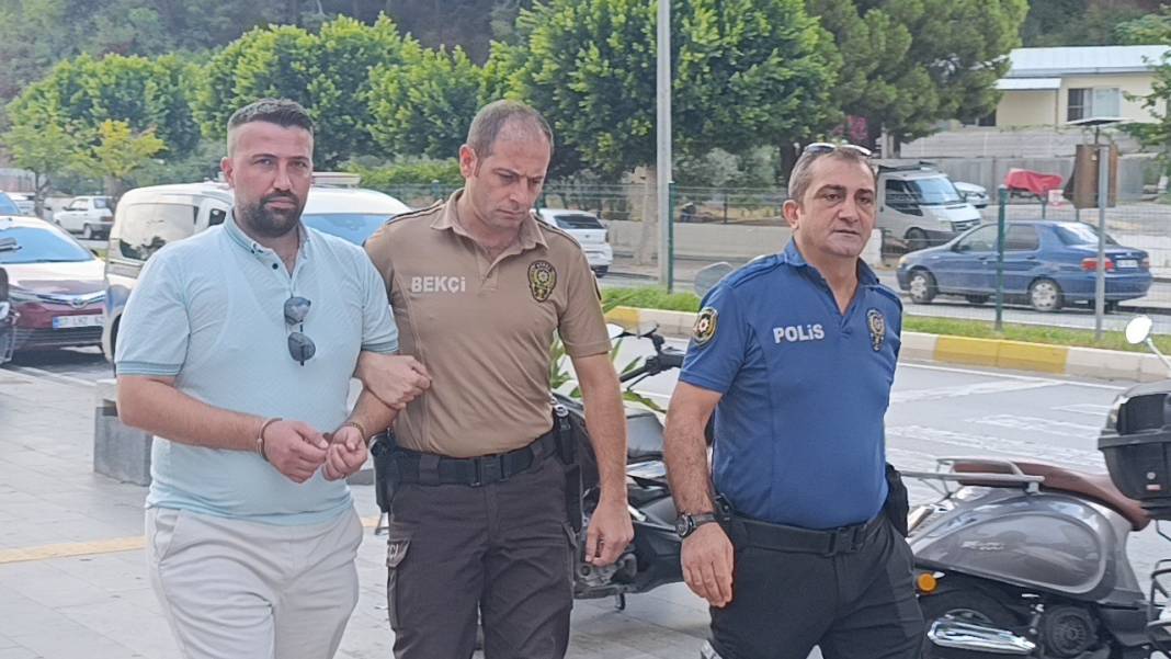 Cinayetten aranan kişi ölen birinin ehliyetiyle şoförlük yaparken yakalandı! 4